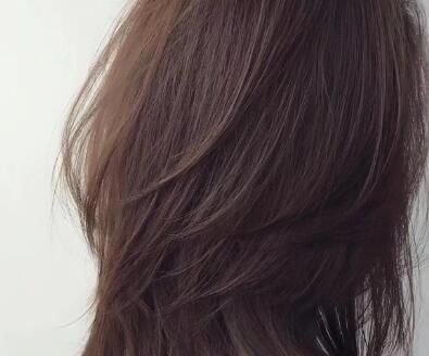 发质决定了发型的 “呈现效果”